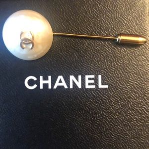 Chanel vintage pearl plated brooch